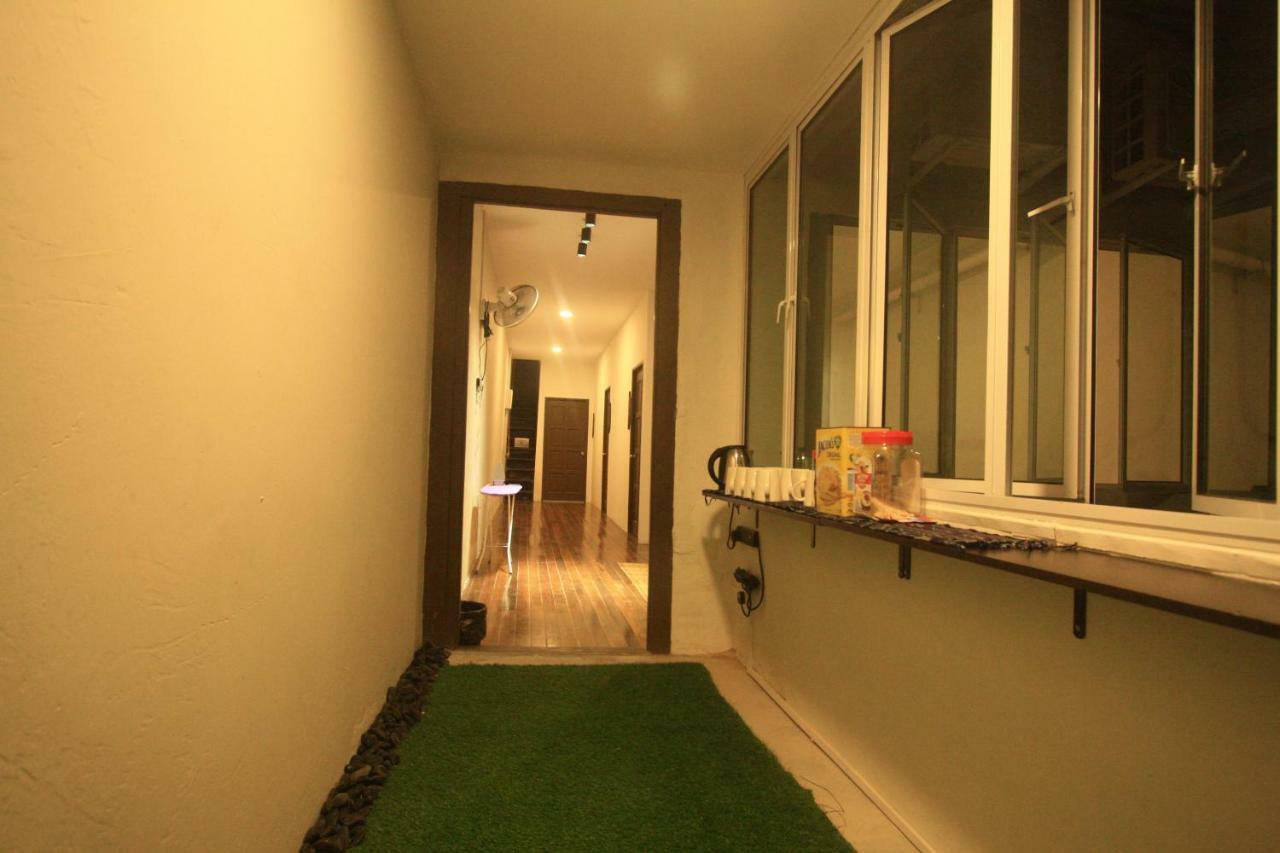 Hornbill'S Nest Kuching Hostel Екстериор снимка